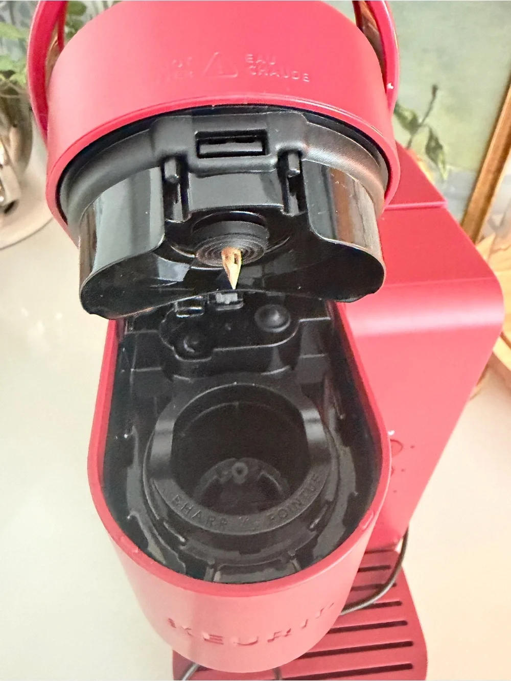 Keurig Express Essentials Single-Serve Coffee Maker – Red